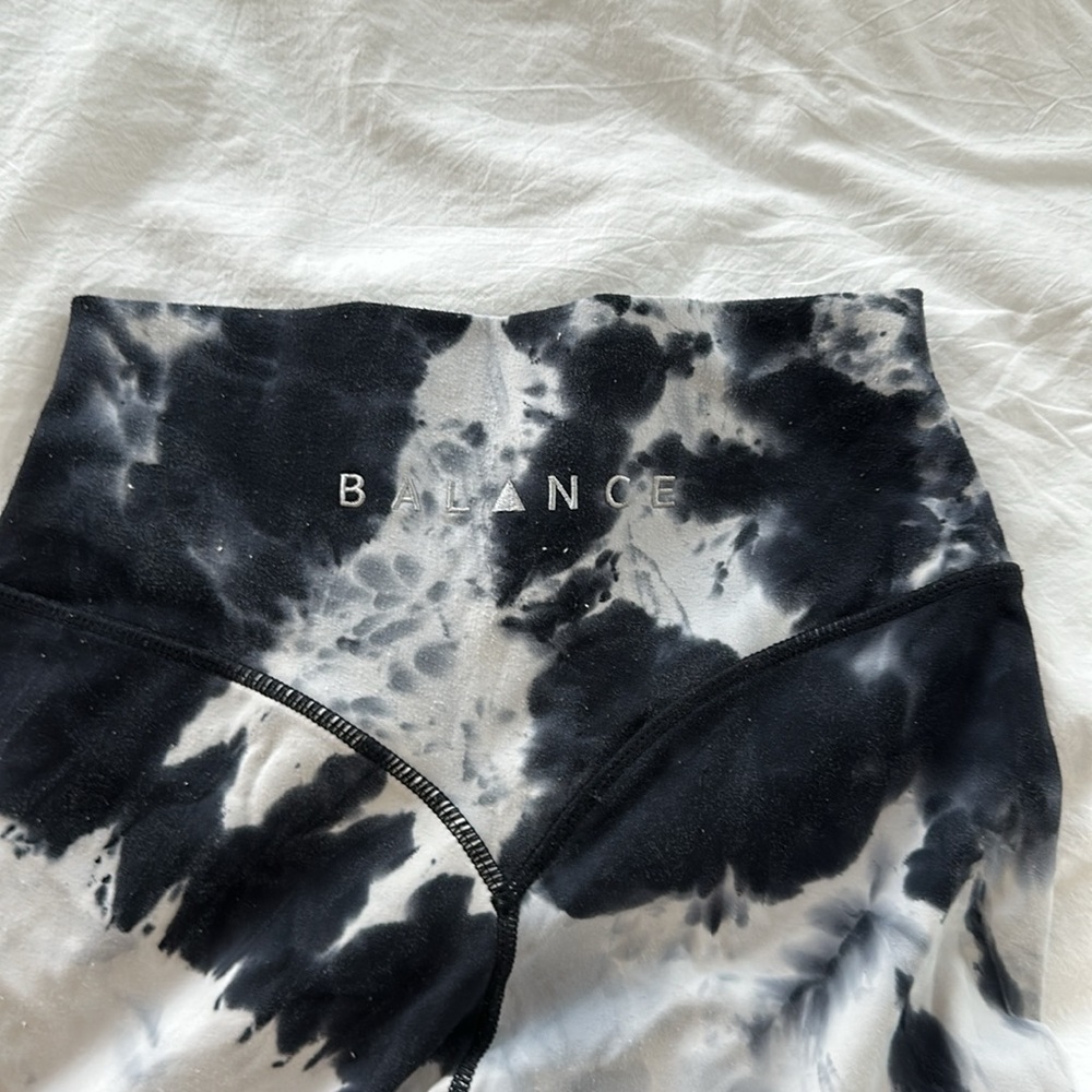 Balance Athletics leggings
